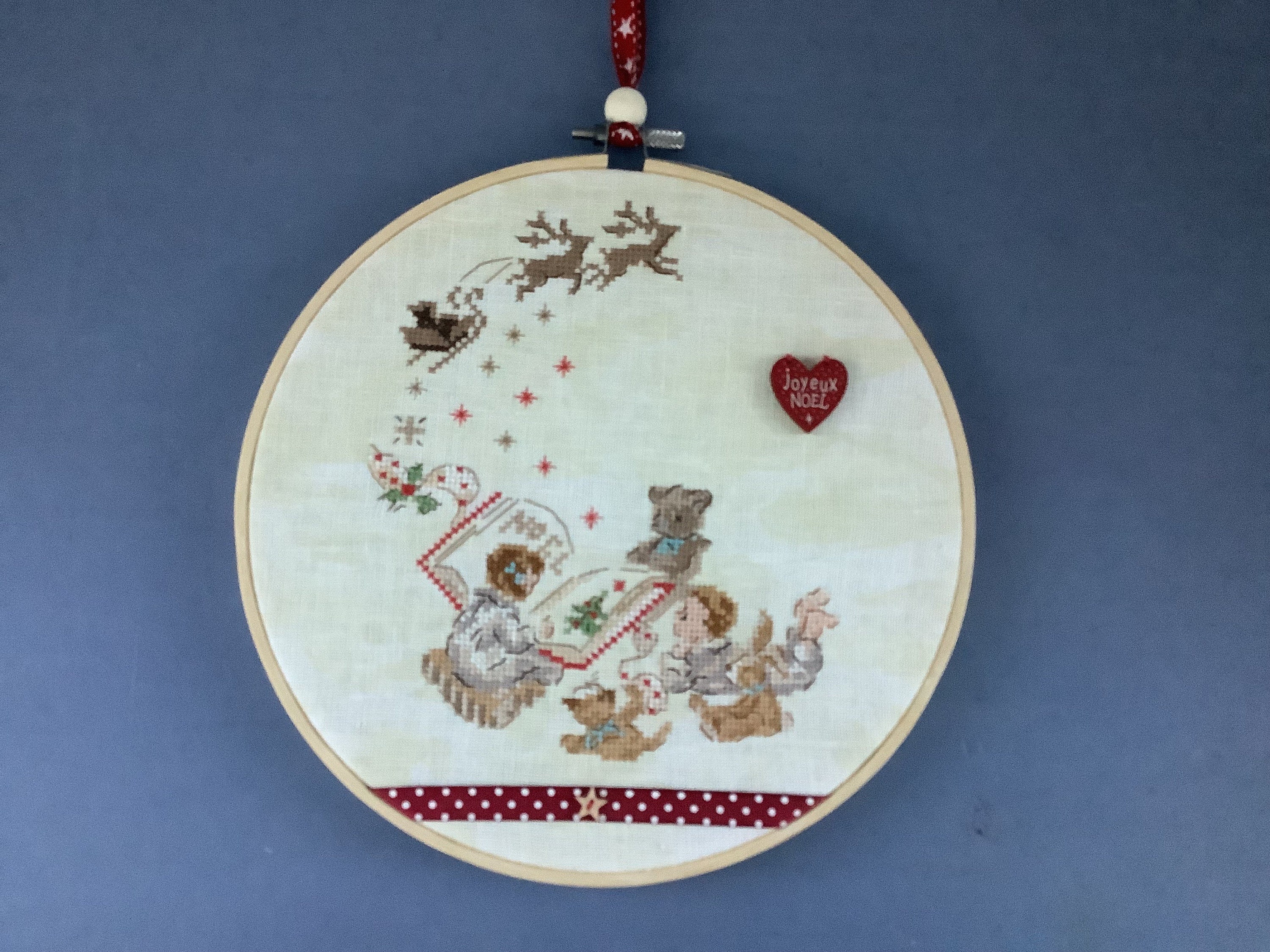 Tambour Brodé-Veillée de Noël/Cercle à Broder