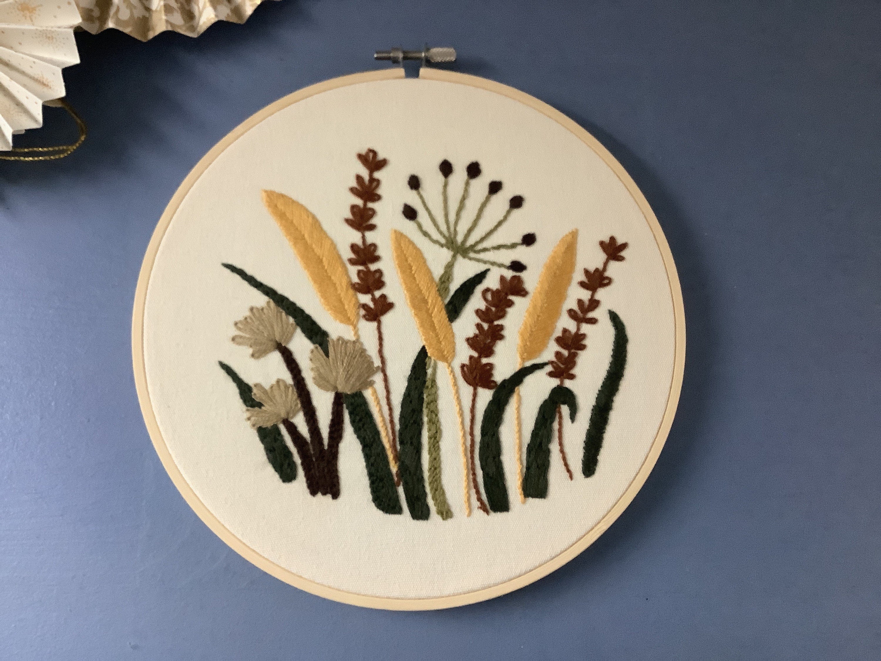 Tambour Brodé Main /Fleurs Des Champs /Motif Floral/ Cercle à Broder