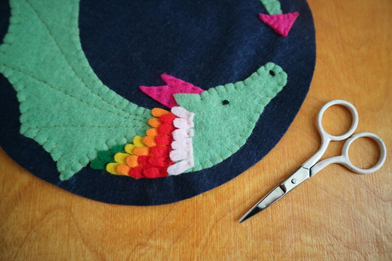 Rainbow Dragon ljusmatta mönster filt sömnadsmönster utskrivbart PDF bild 6