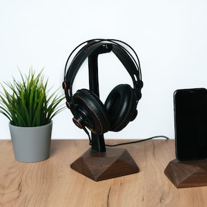 Wooden Headset Stand | Unique Headphone Holder | Minimalist Wood Desk Organizer | Modern Desk Accessories | Music Lover Decor