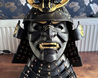 Masque de samouraï japonais Menpo:: école Myōchin:: 18e siècle sur