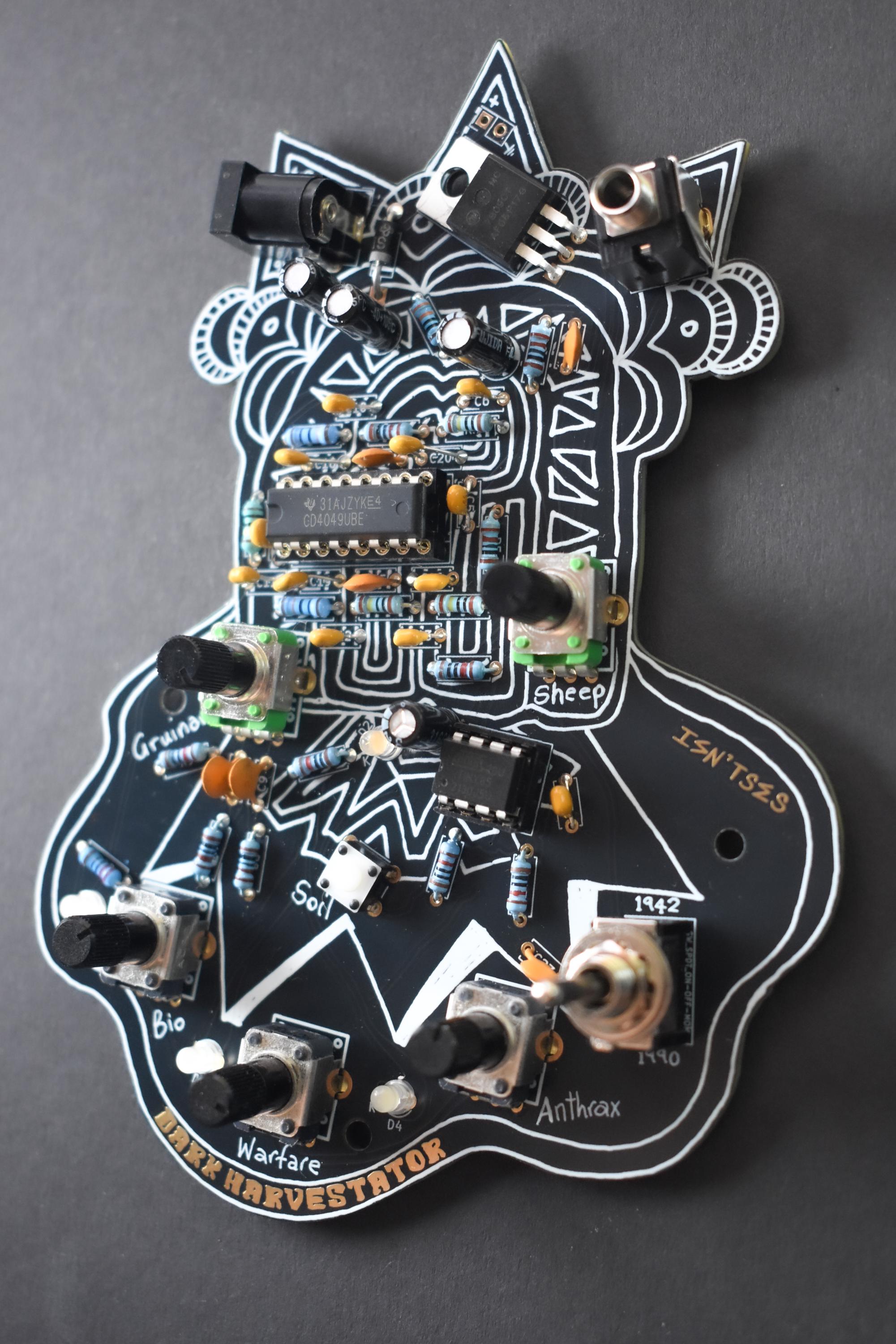 Dark Harvestator, Fully Built Experimental Noise Synthesizer