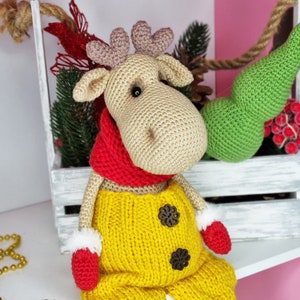 Moose  crochet pattern english pdf for christmas gift,elk,raindeer,deer,stuffed animal,christmas shelf decor,handmade toy tutorial,amigurumi