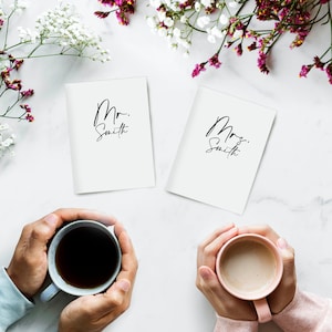 Impfpasshülle personalisiert zur Hochzeit | Schutzhülle mit Namen Mr. und Mrs. |  Impfpass Hülle Verlobt Verliebt Verheiratet Mr Mrs
