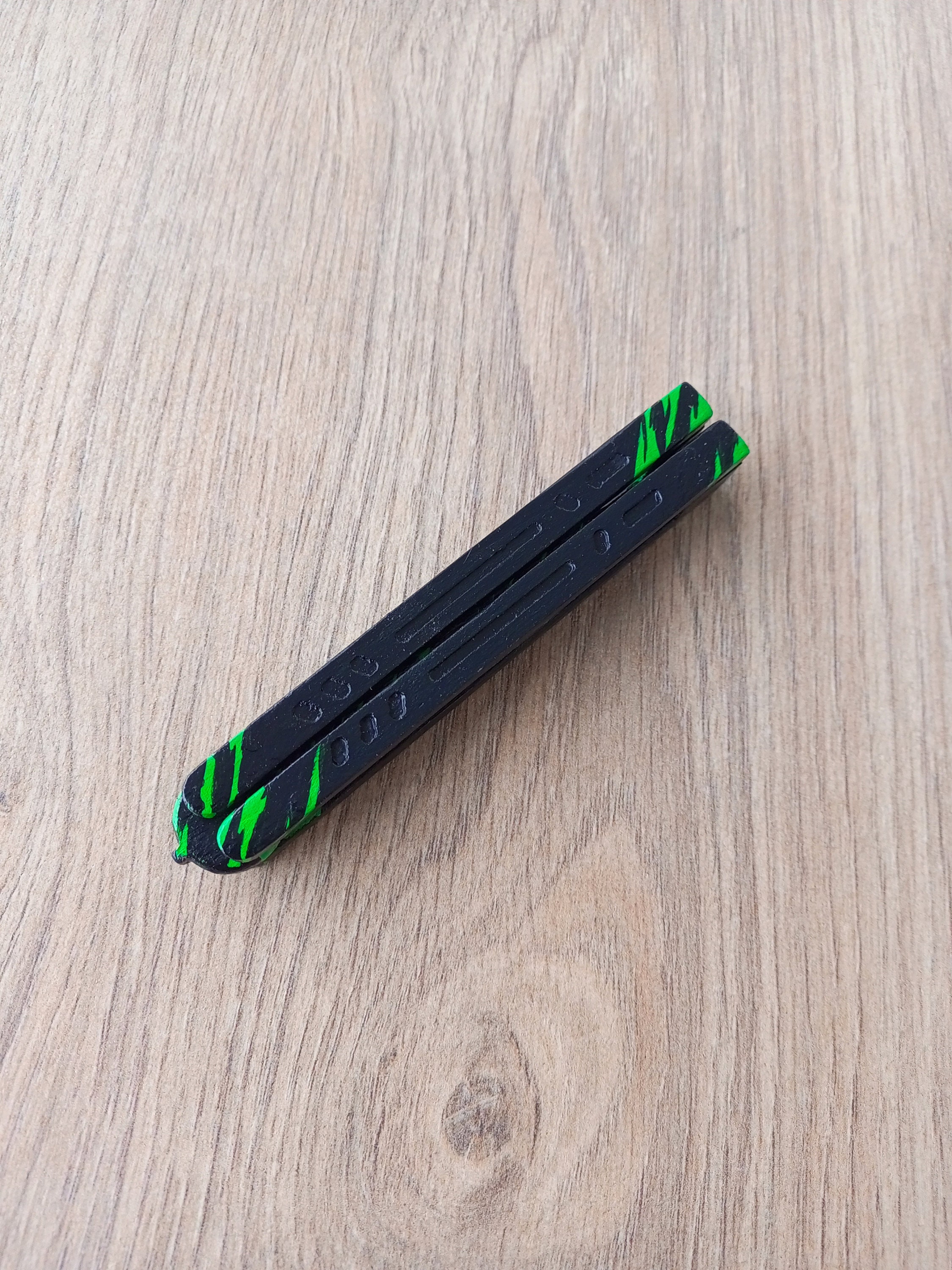 Mockup Wooden Butterfly Knife Skin Fire Storm Cosplay Toy Flip Knife