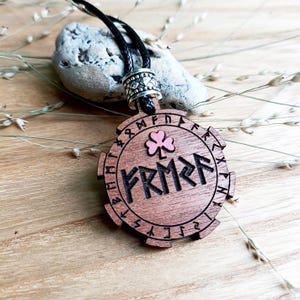 Goddess Freya pendant wood, Wooden necklace Sigil Freya, Norse Goddess Love Freya, Occult jewelry, Celtic jewelry