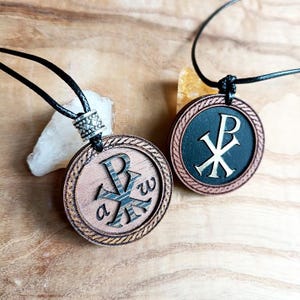 Ciondolo in legno Chi Rho: collana cristiana greco-ortodossa