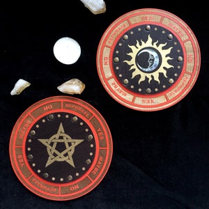 Pentacle divination board 6 &quot;, Sun and moon pendulum board wood, Halloween Decor, Wicca decor