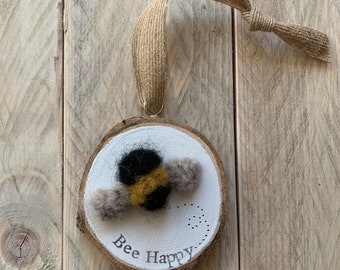 Bee happy wooden ornament. hanging log slice decoration, gifts for bee lovers,white and natural wood, eco friendly letterbox gift, bee decor