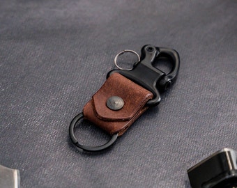 Leather Keyring Clip. Handmade with Premium Italian Pueblo Leather and Strong Hardware for a Lifetime of Adventures. Guaranteed for Life.