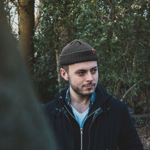 Hand-crafted Fishermans-style Trawler Wooly Hat. Soft and durable Grey Mix trawler beanie for men or women that's hand made in the UK.