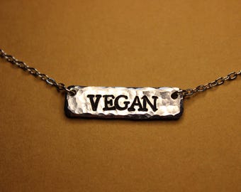 ヴィーガンハンマーバーネックレス、ヴィーガンワードネックレス
