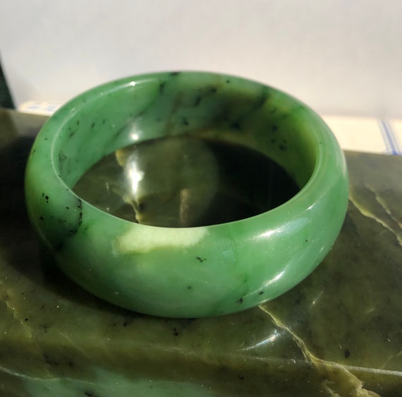Soft Green Siberian Jade Bangle