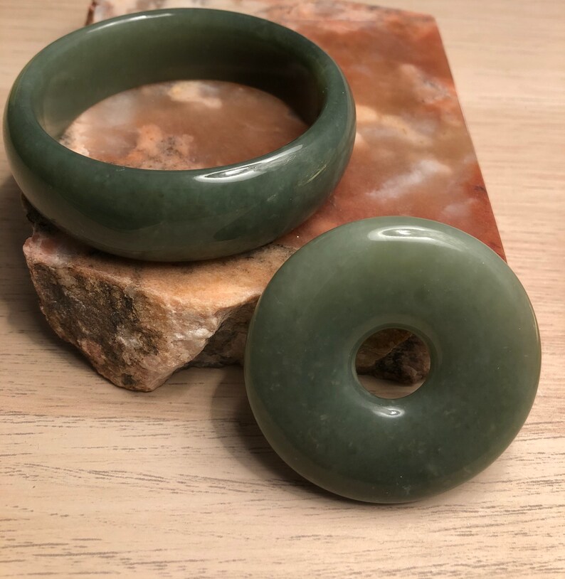 Soft Green Siberian Jade Bangle