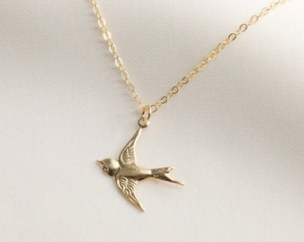 14k Gold Filled Bird Necklace, Flying Bird Necklace, Animal Necklace, Sparrow Necklace, Freedom Necklace, Nature Necklace, Gift for Her