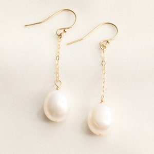 Baroque Pearl Drop Earrings / Pearl Earrings / Dangle Earrings / Baroque Pearl / Wedding Earrings / Bridal Earrings / Bridesmaid Gift