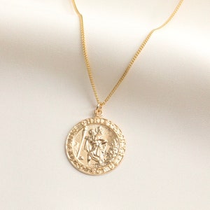 14k Gold Filled Saint Christopher Necklace / Protection Necklace / Medallion Necklace / Travel Necklace / Catholic Necklace / Catholic Gifts