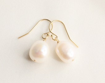 Baroque Pearl Earrings / Organic Pearl Earrings / Large Pearl / Bridesmaid Pearl Earrings /  14k Gold Filled / Gift for Her