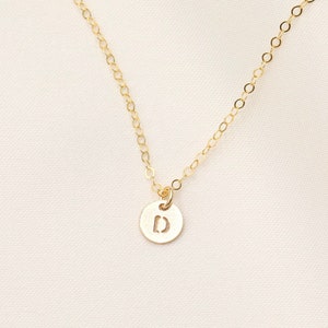 Collar con inicial personalizado bañado en oro de 14 quilates, collar con letra, collar con nombre, collar personalizado, collar delicado, minimalista, regalo personalizado