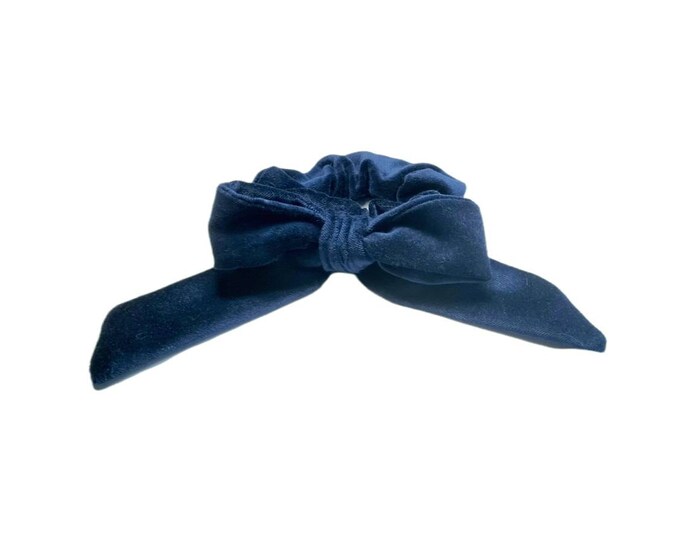 Scrunchie velours bleu avec noeud