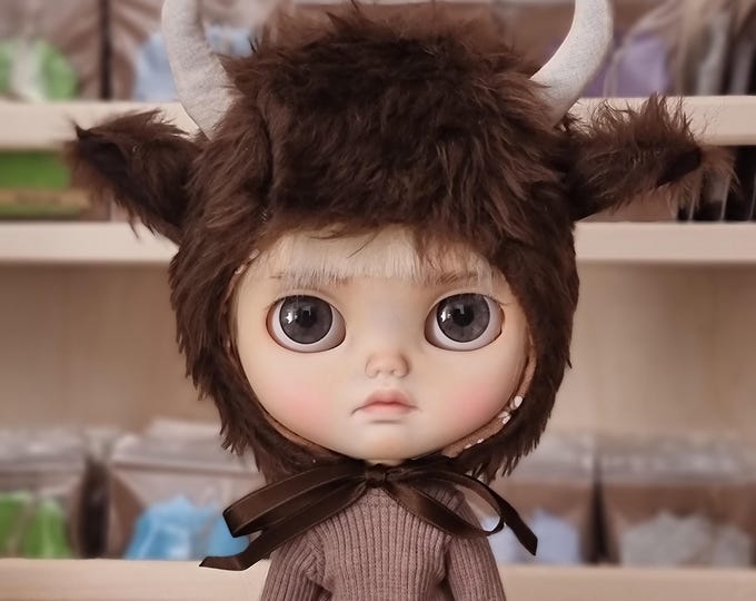 Bonnet Bison Blythe