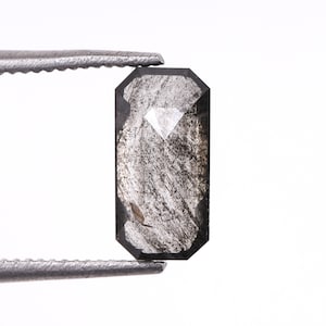 0.88カラット、8.0 x 4.0mm | ソルト＆ペッパーダイヤモンド | エメラルドカットダイヤモンド | 婚約指輪・結婚指輪用天然ルースダイヤモンド | OM78105