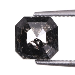 0.79カラット、5.2 x 5.2mm | ソルト＆ペッパーエメラルドカットダイヤモンド | 婚約指輪・結婚指輪用天然ルースダイヤモンド | OM6156