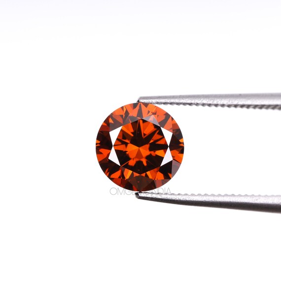 Gamut Red Diamond ガットG弦 1.75 CT, 7.83 MM | Red Diamond | Round Brilliant Cut Diamond | Lab