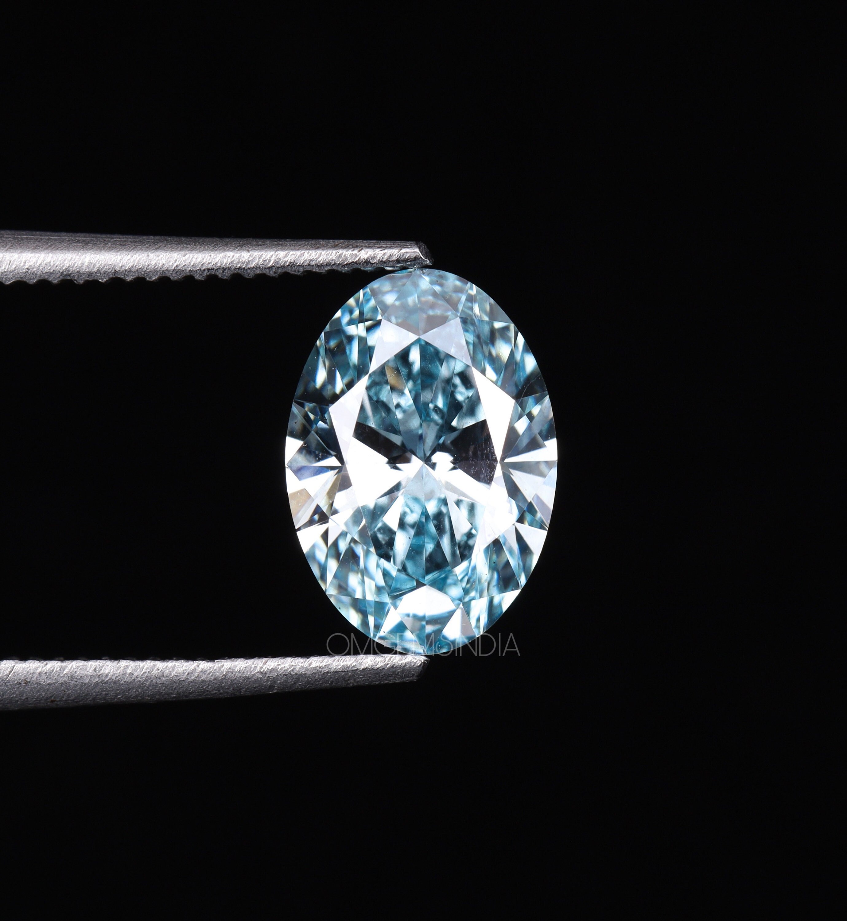 0.70 CT | ブルーオーバルカットダイヤモンド | ラボグロウン