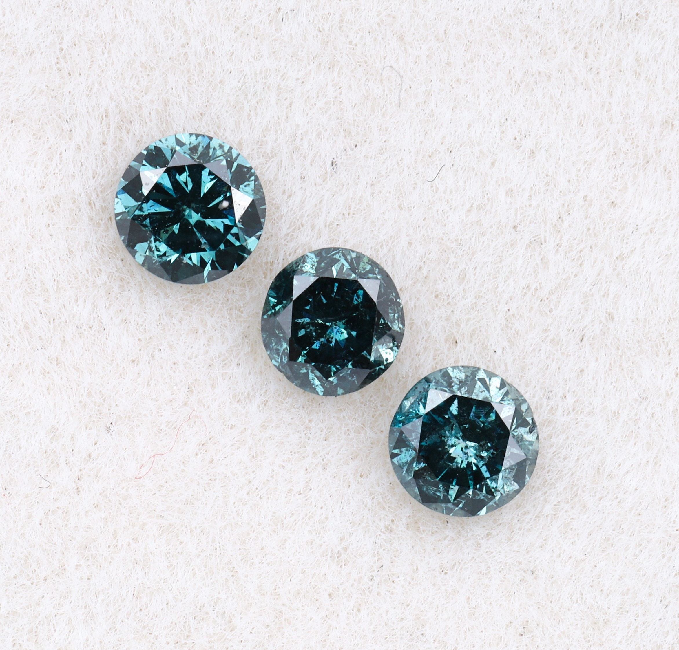 0.36 CT、2.9 ～ 3.0 MM | エンハンスド ブルー カラー