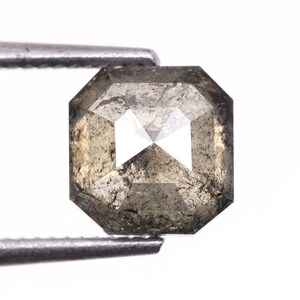 0.94カラット、5.3 x 5.1mm | ソルト＆ペッパーエメラルドカットダイヤモンド | 婚約指輪・結婚指輪用天然ルースダイヤモンド | OM6155