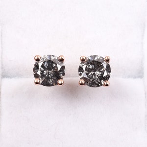 Diamant Ohrstecker | Solitär Ohrringpaar | Salz und Pfeffer Runder Diamantohrring im Brillantschliff | Gold Ohrstecker | Minimalistische Ohrringe