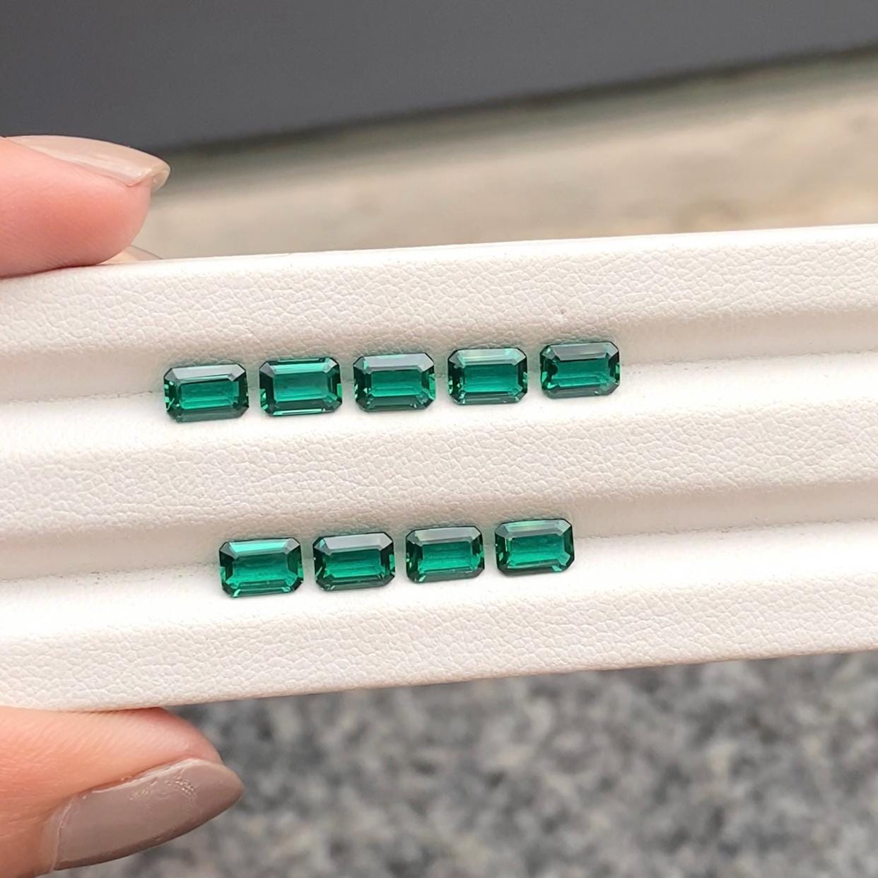 4.42 Ct, 6.1 X 4.1 MM | Lab Emerald | Green Emerald | Neon Emerald
