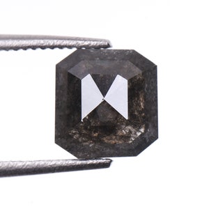 0.70カラット、6.0 x 5.7mm | ソルト＆ペッパーエメラルドカットダイヤモンド | 婚約指輪・結婚指輪用天然ルースダイヤモンド | OM7650