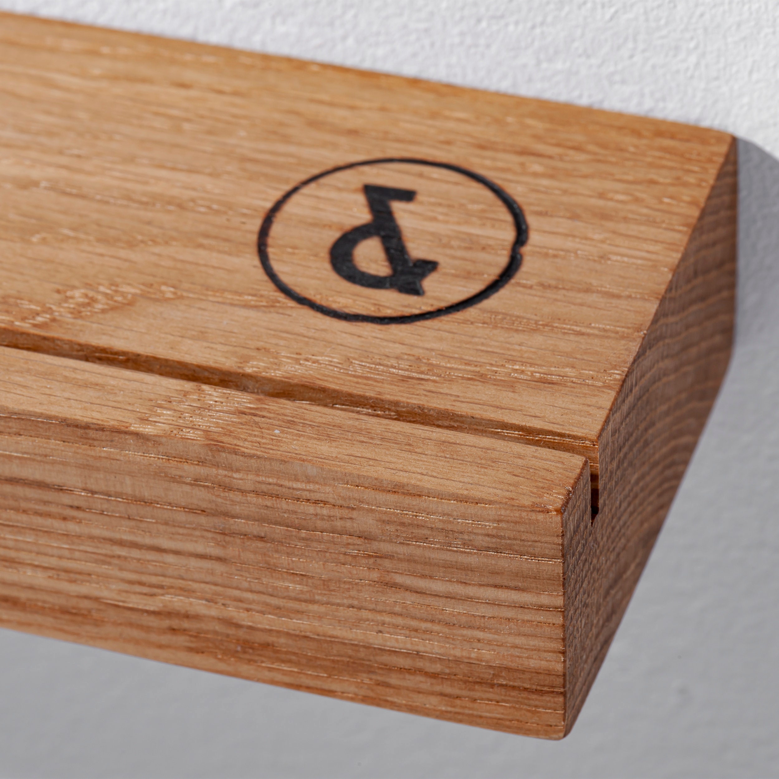 Picture Ledge Oak Large