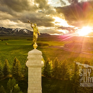 Zdjęcie do pobrania natychmiast - Moroni - Świątynia Monticello Utah LDS o zachodzie słońca - Kościół Jezusa Chrystusa Świętych w Dniach Ostatnich - Prezent ślubny
