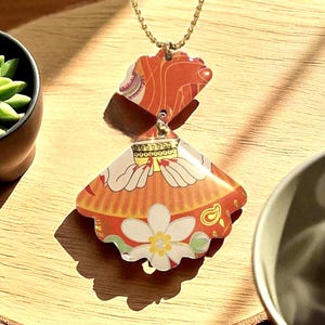 Necklace, women gift, upcycled jewelry, tin
