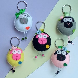 Sheep felt keyring, lucky charm, gift tag, sheep soft magnet, birthday gift for her, bag and backpack pendant, country party favor diy