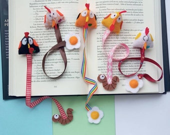 Chicken bookmark made of felt, triangular funny rooster, cute gift for books lovers and readers, useful present for mum and girlfriend