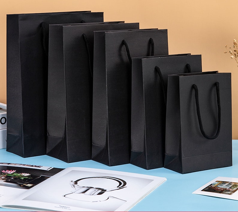 Custom Black Paper Gift Bags Wholesale, Personalized Small Shopping Bag