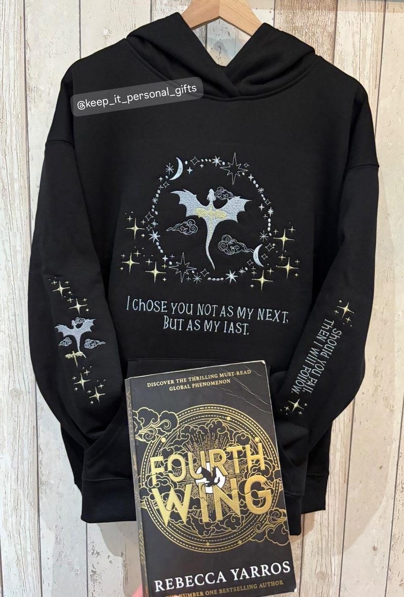 Embroidered Fourth Wing Hoodie: Dragon Rider Fantasy Reader bild 5