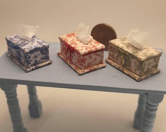 Wooden tissue box, 1:12 scale