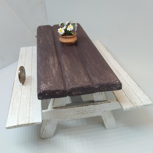 Picnic table, 1:12 scale.
