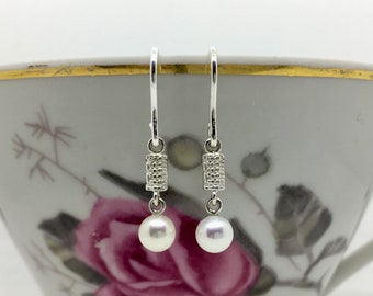 AUDREY Pearls are always appropriate