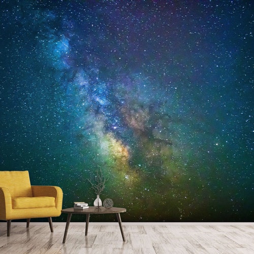 Hình nền vũ trụ Milky Way trên tường giúp bạn trở thành ngôi sao sáng trong phòng ngủ hoặc phòng khách của mình. Hãy khám phá hình ảnh tuyệt đẹp này và tưởng tượng mình đang đứng trên một hành tinh mới.