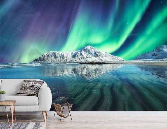 Verschneite Borealis Polarlichter Nordlichter Aufkleben Wanddekor Schlafzimmer Wandbild Wandbild Schälen Berge Aurora und Tapete Tapete