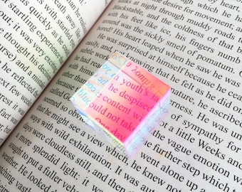 Rainbow Maker Prism Cube Six-Sided, 0.5/0.78in, Optical Light Splitting Stained Glass Prism, MINI Clear Crystal Suncatcher Table Decor Gifts