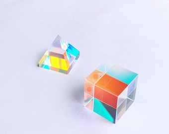 Rainbow Maker Prism Cube Six-Sided, Pyramid, Optical Light Splitting Stained Glass Prism,20mm MINI Clear Crystal Suncatcher Table Decor Gift