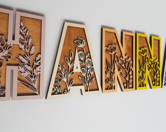 Houten bloem letter gepersonaliseerde naam teken boho kwekerij decor hout eerste meisjes slaapkamer plaquette pasgeboren baby cadeau 8''