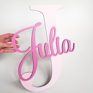 Letrero de madera con nombre y letra monograma, decoración personalizada para guardería, placa para estante de dormitorio infantil, inicial para puerta o pared, regalo para bebé recién nacido de 14''